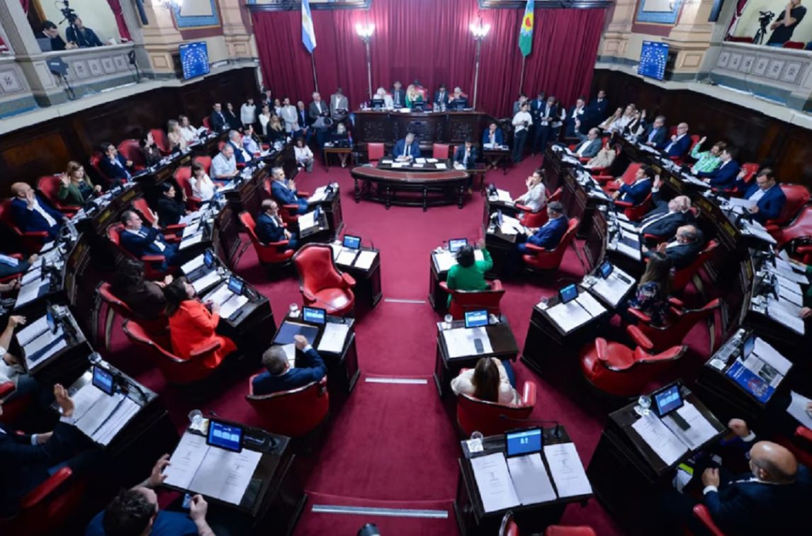 Avanza en el Senado bonaerense un proyecto para modificar los límites a las reelecciones