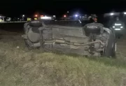 Dos ancianos de 80 años se salvaron de milagro tras un terrible vuelco por esquivar una vaca
