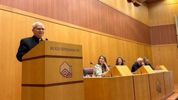 El mensaje del papa León XIV al rector de la UNSE durante un encuentro en el Vaticano