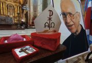 Paso clave en el Vaticano para la beatificación de monseñor Gottau: qué falta para tener a un nuevo santo santiagueño