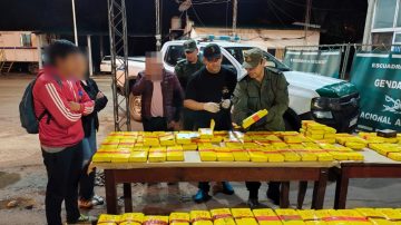 Modifican camioneta y esconden 160 kilos de cocaína bajo el piso