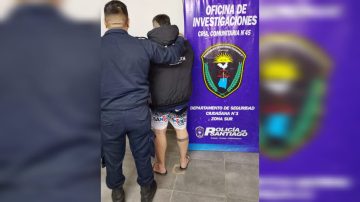 Barrio Santa Lucía: atrapan a un hombre por amenazas calificadas y secuestran armas de fuego