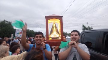 La Virgen de Huachana culminó su emotiva visita a Barranqueras, Chaco
