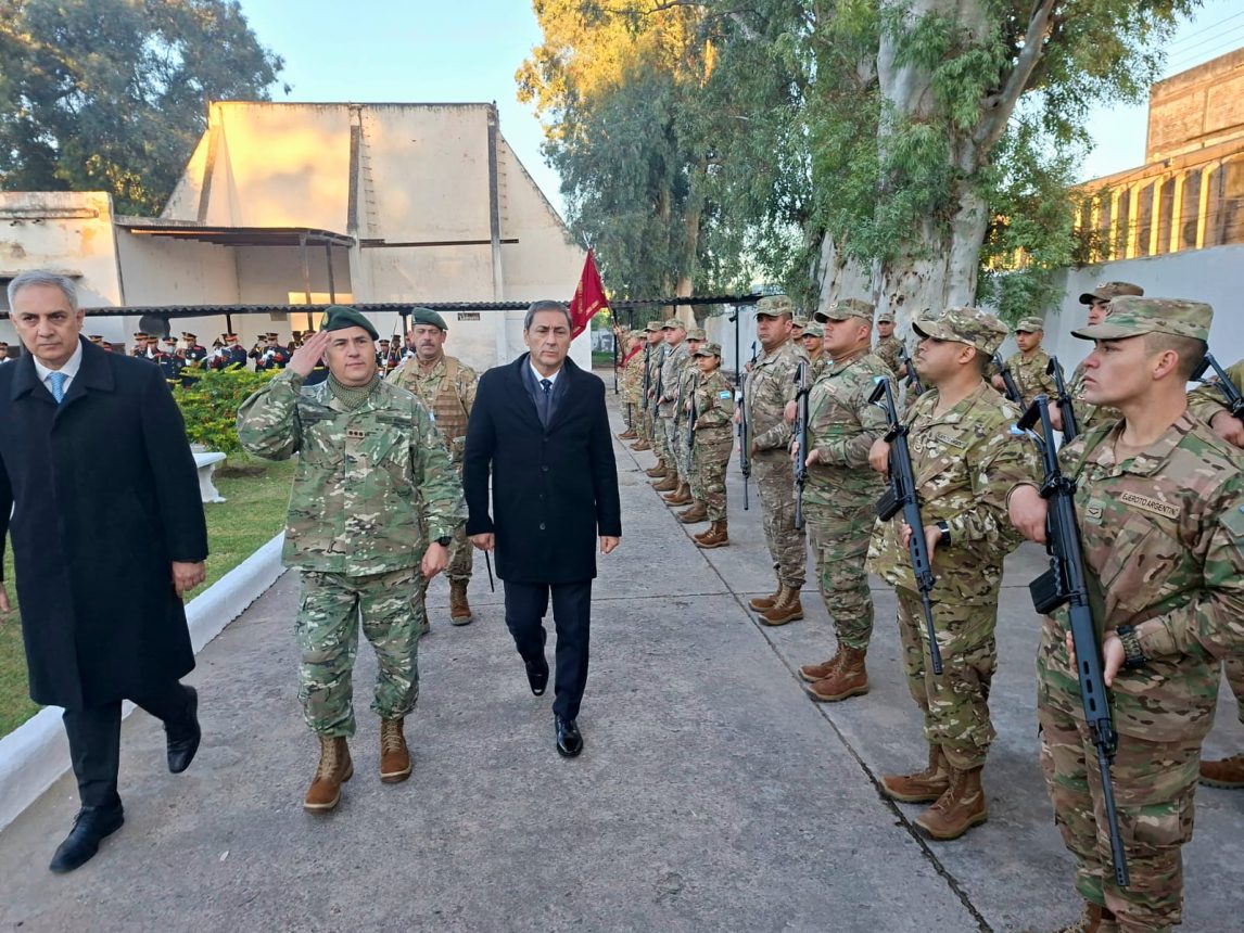 Autoridades provinciales participaron del emotivo acto por el Día del Ejército Argentino
