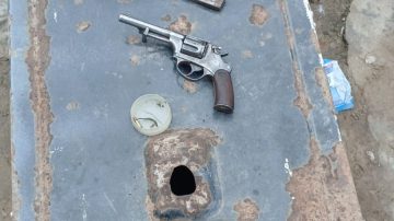 Allanan una vivienda por el robo de una bicicleta, pero hallan armas y drogas