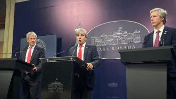 “Tus dólares, tu decisión”: el plan del Gobierno para fomentar el uso del “dólar colchón”