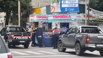 Tragedia en pleno centro: una mujer murió atropellada por un camión mientras intentaba cruzar la calle