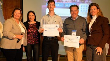 Estudiante santiagueño de Humanidades fue reconocido con un premio en un Congreso Nacional