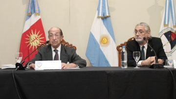 Destacado jurista brindó una clase magistral en el Poder Judicial provincial