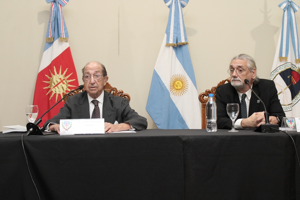 Destacado jurista brindó una clase magistral en el Poder Judicial provincial