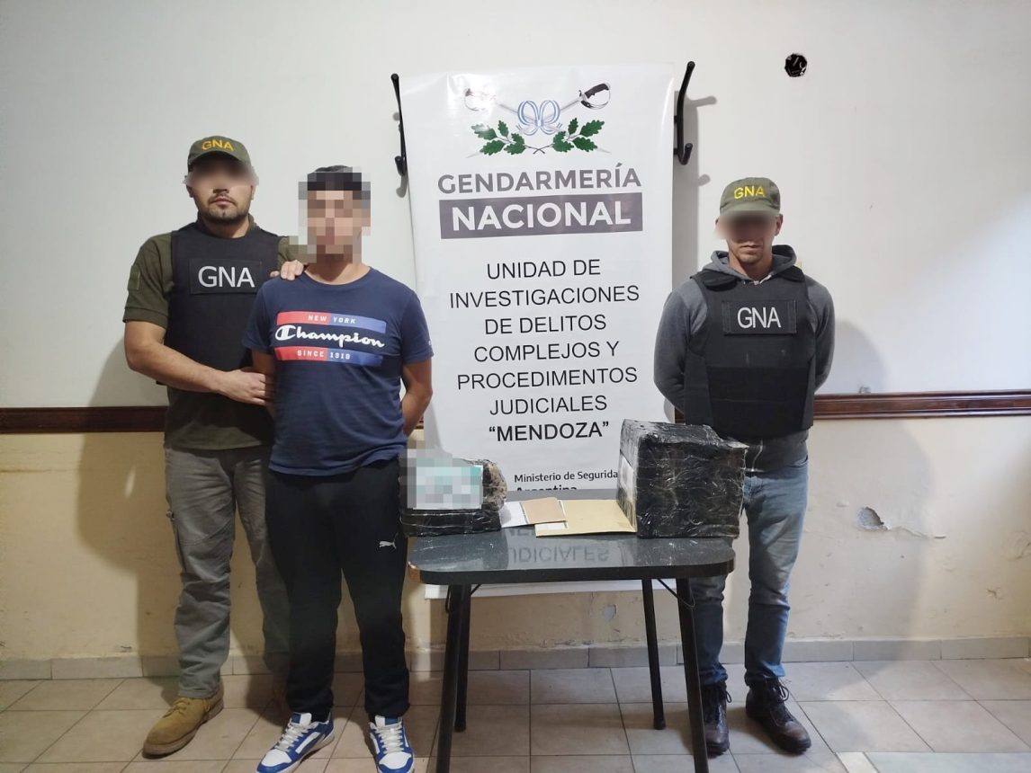 En un control, los gendarmes detectaron una encomienda con Fentanilo: dos detenidos