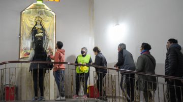 Más que promesas, pedidos o gratitud: los fieles acudieron por “cariño” a Santa Rita