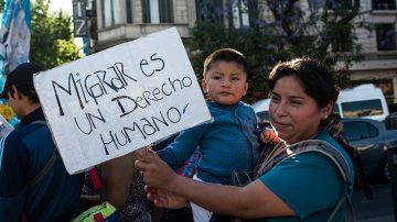 Reforma migratoria: Salud paga, deportación inmediata y restricciones para la ciudadanía