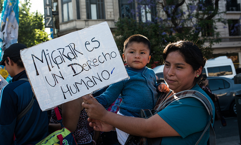 Reforma migratoria: Salud paga, deportación inmediata y restricciones para la ciudadanía