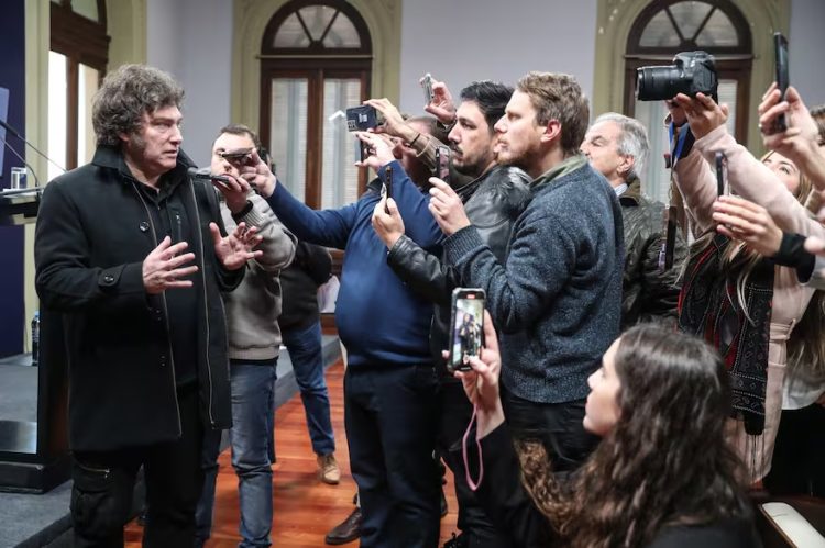 Milei prensa