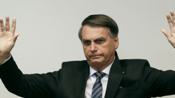 Jair Bolsonaro recibió el alta médica y anunció que retorna a la actividad política