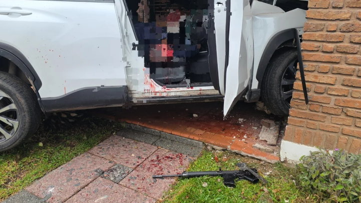 Una banda protagonizó una entradera, pero la policía frustró su plan: dos muertos, un herido y un detenido