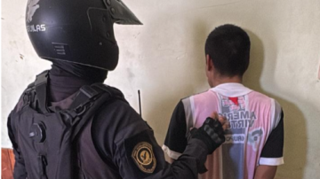 In fraganti: lo descubren cuando robaba espejos de motos en el Centro