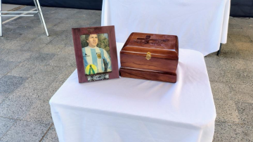 Las cenizas de Luis Galván ya descansan en Fernández