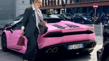 En un Lamborghini rosa y vestida como Amber Heard: así llegó Wanda Nara a la audiencia de divorcio con Icardi