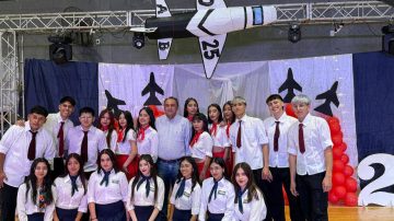 La Promoción 2025 de la Escuela Técnica Nº 13 de Estación Simbolar hizo su presentación de camperas