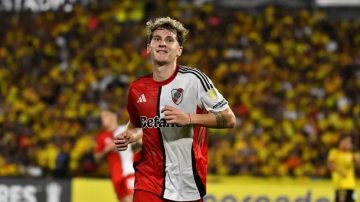 River se impuso por 3 a 2 ante Barcelona de Ecuador