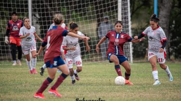 Fútbol Femenino: Fiorella Bargas Aseguin cumplió  su sueño y debutó en la primera de Talleres