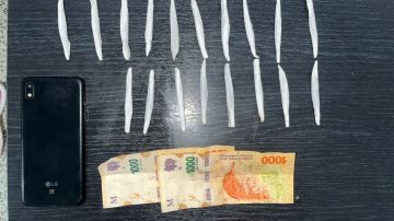 Pillan a dos con droga en plena ruta: uno escapó, pero igual cayó