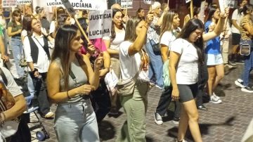 “Basta de chicanas judiciales”: Nuevas consignas en otra marcha en pedido de justicia por Luciana Torres
