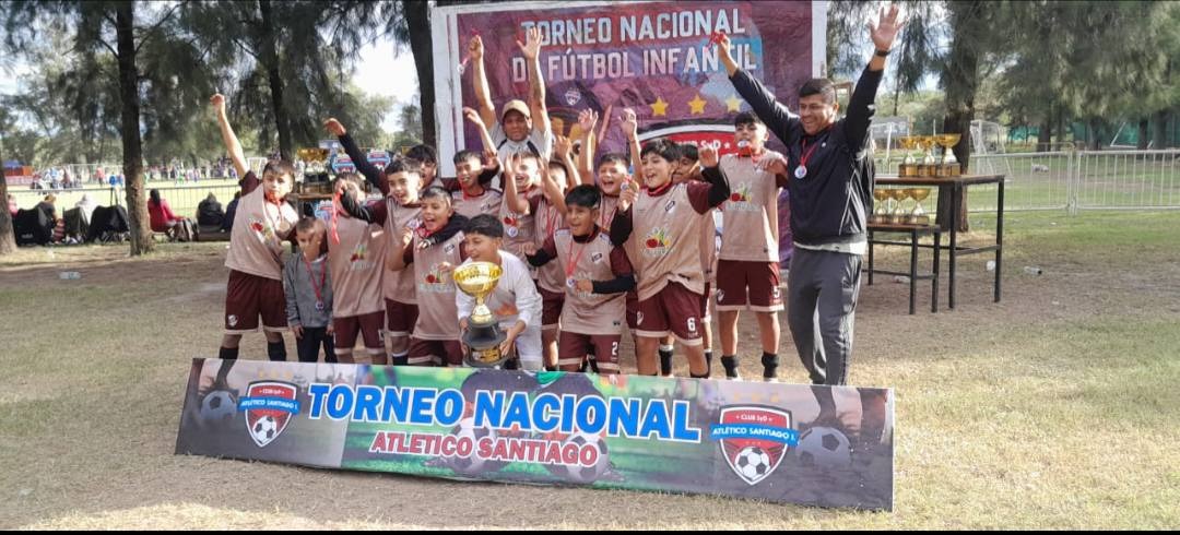 “Calamares” añatuyenses se consagraron campeones en el Torneo Nacional de Atlético Santiago