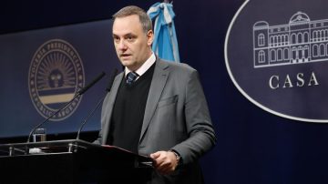 Adorni debió cancelar las membresías pagas de su canal de YouTube para sus seguidores