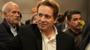 El biógrafo de Milei se burló de integrantes de la Izquierda que marcharon al Congreso: “Discapacitados intelectuales”