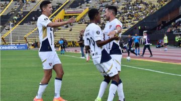 Liga de Quito le ganó a Táchira, lo eliminó de la Copa y quedó como puntero