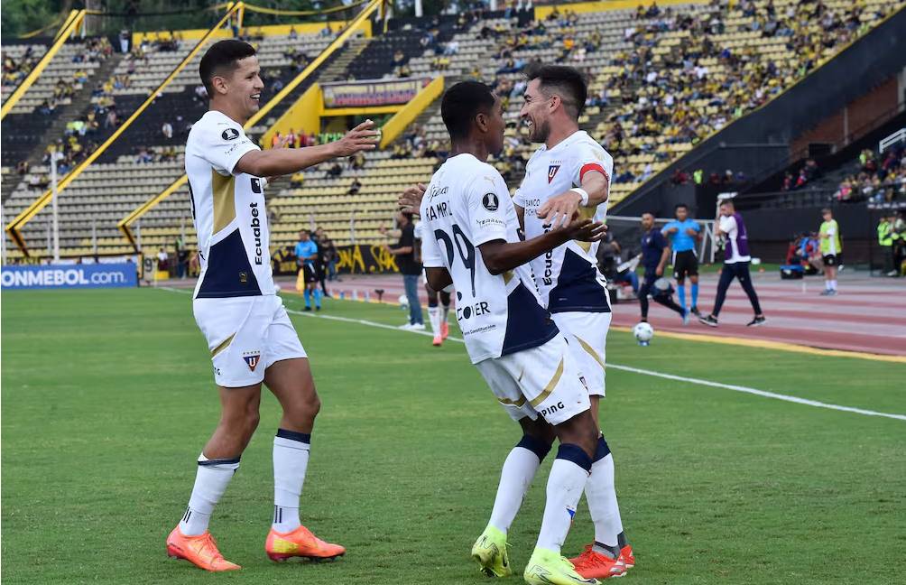 Liga de Quito le ganó a Táchira, lo eliminó de la Copa y quedó como puntero