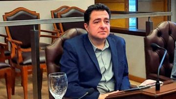 El exdiputado provincial, “Nano” Baracat tiene una orden de detención por disparar a varios animales