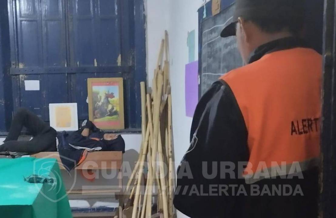 Ladrón con sueño: entró a robar en la sede de los Boy Scouts y se quedó dormido