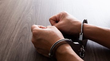 Joven de 26 años deberá enfrentar un juicio por abuso sexual y exhibiciones obscenas