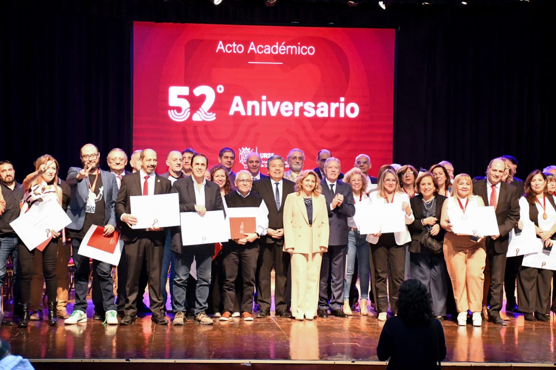 La intendente Fuentes participó del acto por el 52° aniversario de la Unse
