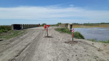 Pinto: Una pareja, sus tres hijos y un nieto resultaron lesionados en un vuelco