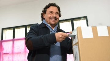 Gustavo Sáenz celebró la victoria en Salta y reconoció la derrota en la capital ante La Libertad Avanza