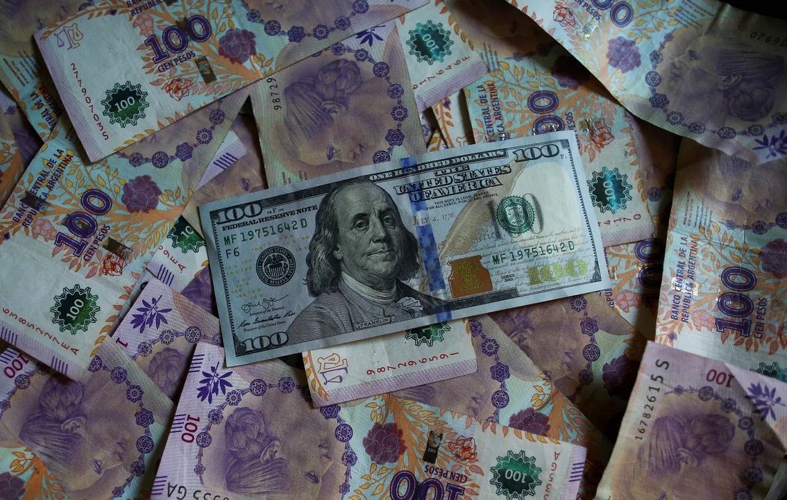 Pese a un aumento, los salarios quedaron otra vez por debajo de la inflación