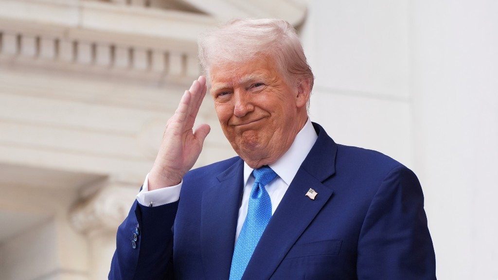 Donald Trump suspende temporalmente la entrega de visas a estudiantes extranjeros