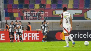 Video: con sólo 3 minutos en cancha, Gastón Verón de cabeza puso el 1 a 1 para el Ferro