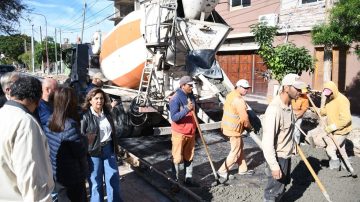 La intendente Fuentes destacó el avance de la obra de repavimentación de la avenida Colón