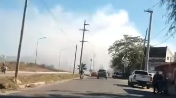 VIDEO | Temor en La Banda por un incendio en la cooperativa algodonera