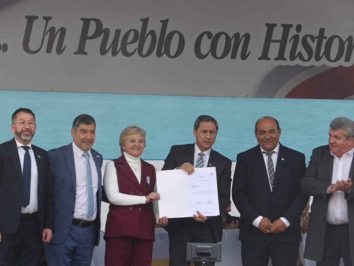 Silva Neder participó del acto por el 204° aniversario del histórico Pacto de Vinará