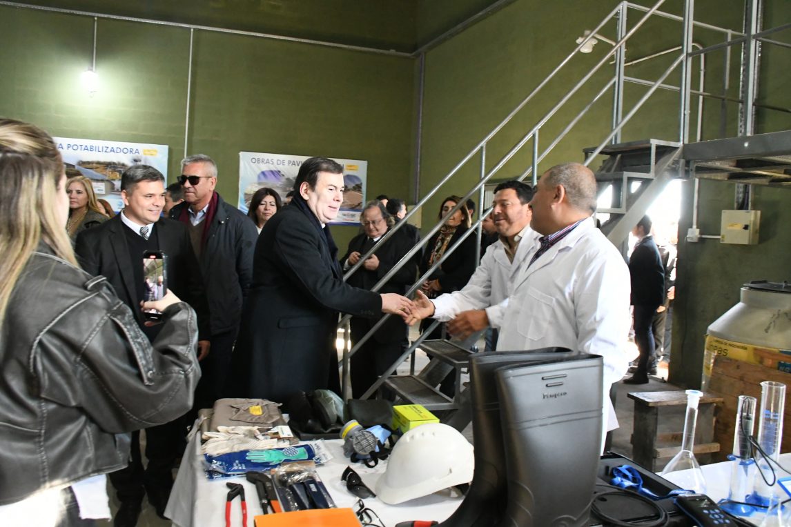 Zamora visitó Weisburd, inauguró obras y dijo que en “Santiago hemos generado capacidad exportadora y productiva”