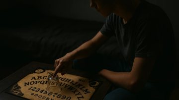 “Estuvo jugando a la copa”:  investigan un presunto exorcismo en un hospital de La Rioja