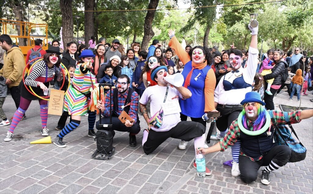 Atención artistas: abrieron la convocatoria para la Acción Teatral Urbana