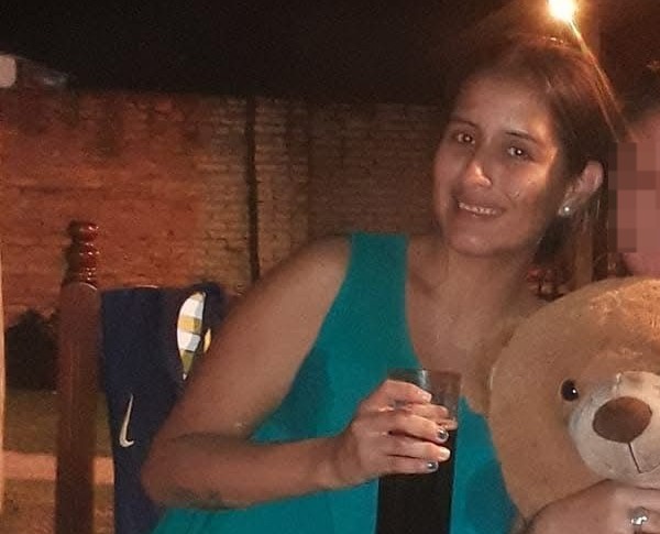 Desgarrador adiós a la joven madre que murió en un confuso accidente de moto en La Banda